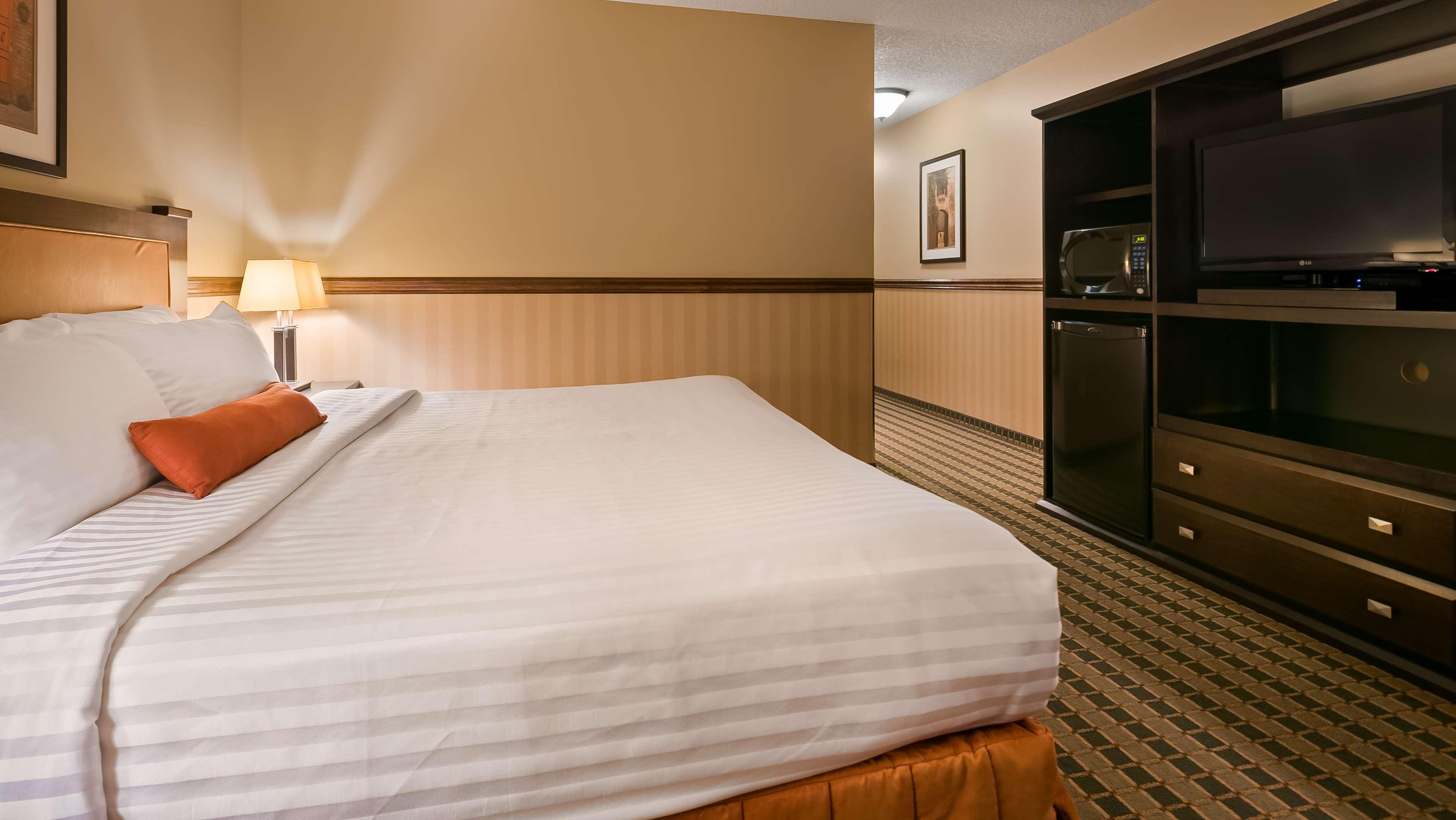 Best Western Diamond Inn Three Hills Esterno foto