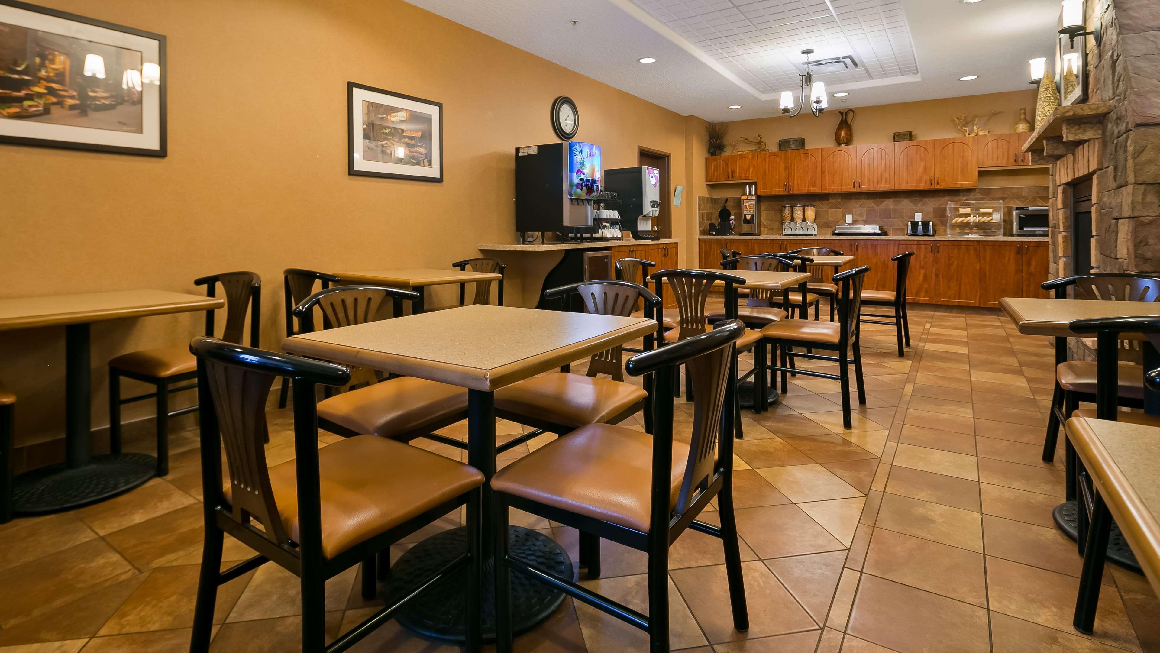 Best Western Diamond Inn Three Hills Esterno foto