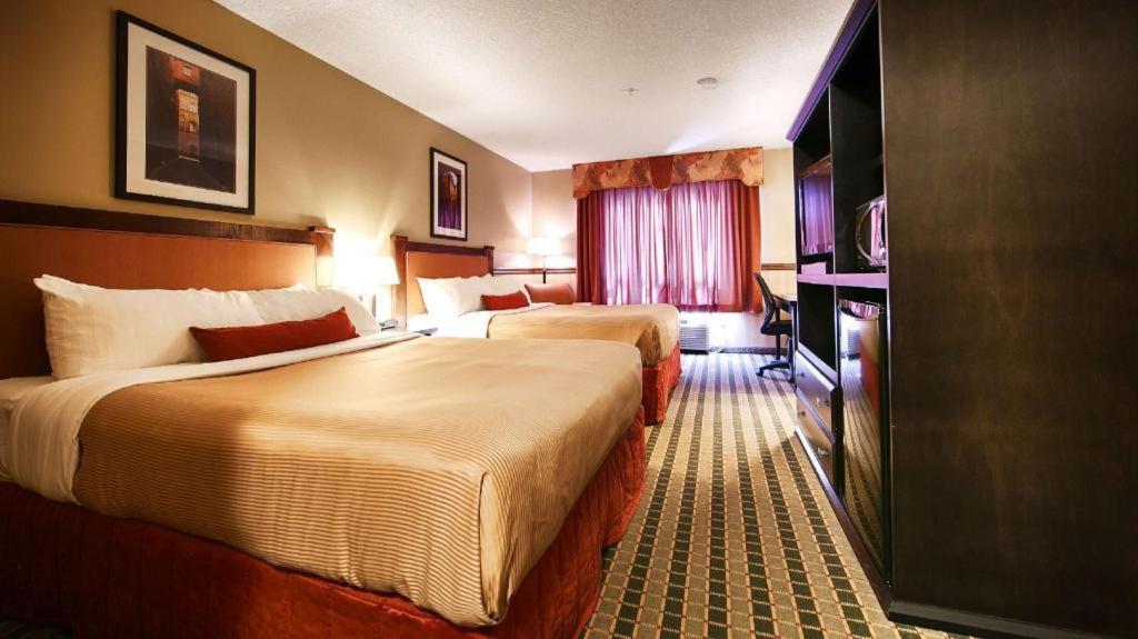 Best Western Diamond Inn Three Hills Esterno foto