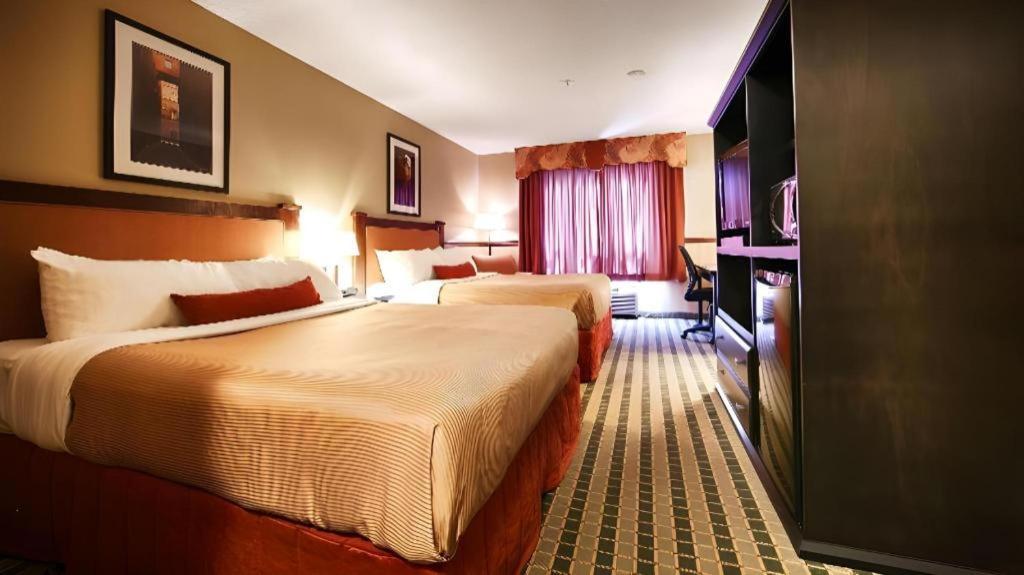 Best Western Diamond Inn Three Hills Esterno foto
