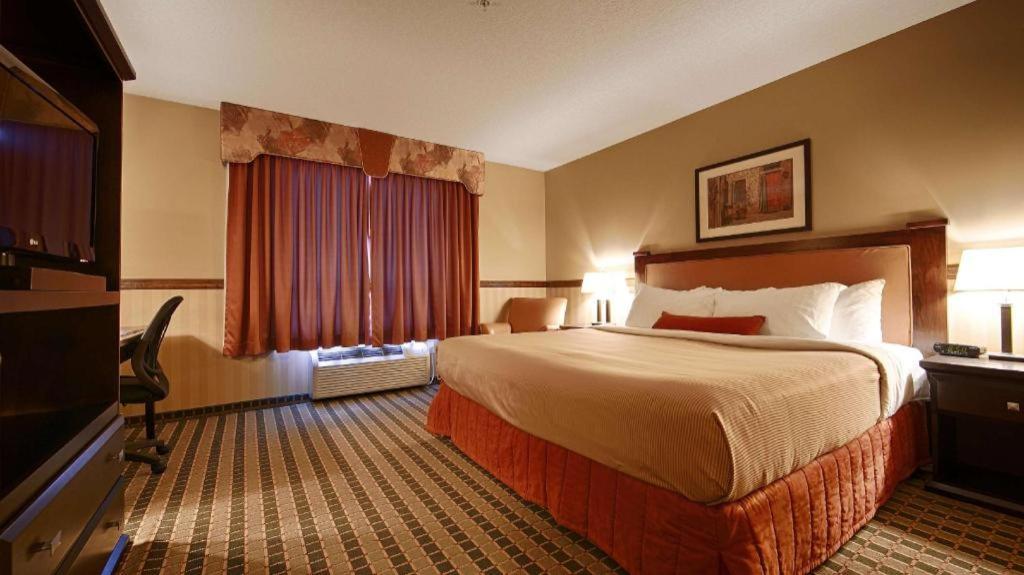 Best Western Diamond Inn Three Hills Esterno foto