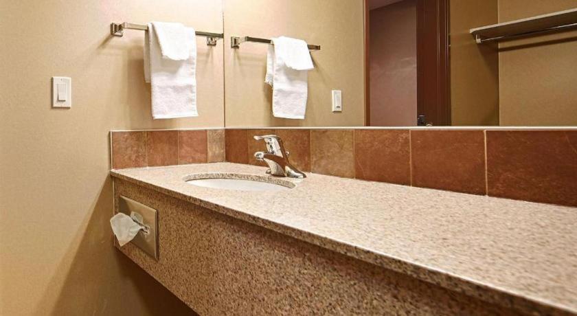 Best Western Diamond Inn Three Hills Esterno foto