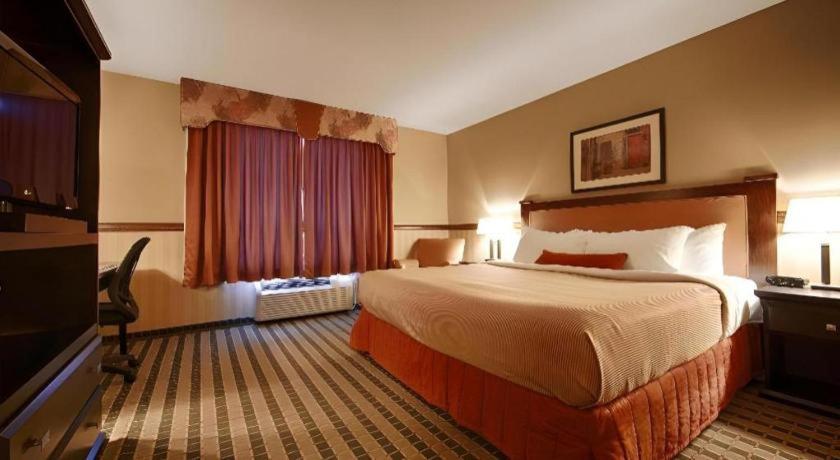 Best Western Diamond Inn Three Hills Esterno foto